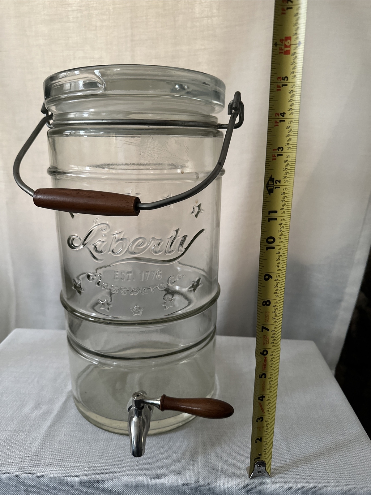 SHIPS FREE LIBERTY GLASSWARE CO. 2.5 GALLON BEVERAGE DISPENSER WOODEN