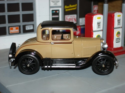 Minichamps 1928 Ford Model A, 1:43 NIB Ford 100 Year Heart & Soul Collection - Picture 6 of 10