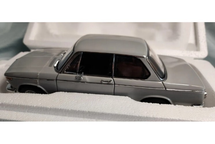 ミニカー AUTO art MILLENNIUM 1/18 BMW 2002 Autoart 1:18 Millennium BMW 2002 | eBay