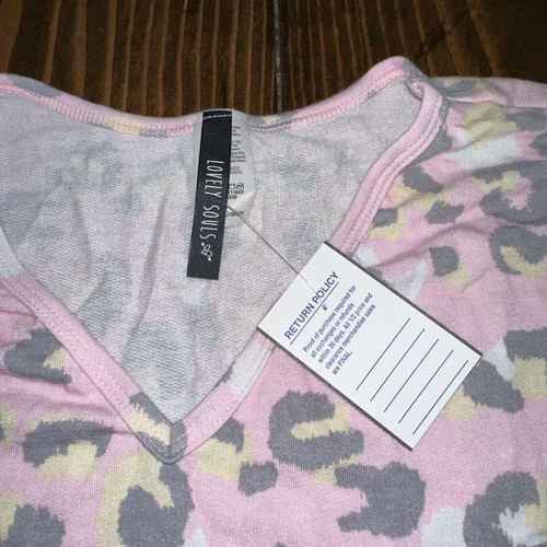 NWT Lovely Souls Women’s Size 3XL V-Neck Sleeveless T-Shirt - Pink Cheetah - Picture 4 of 5