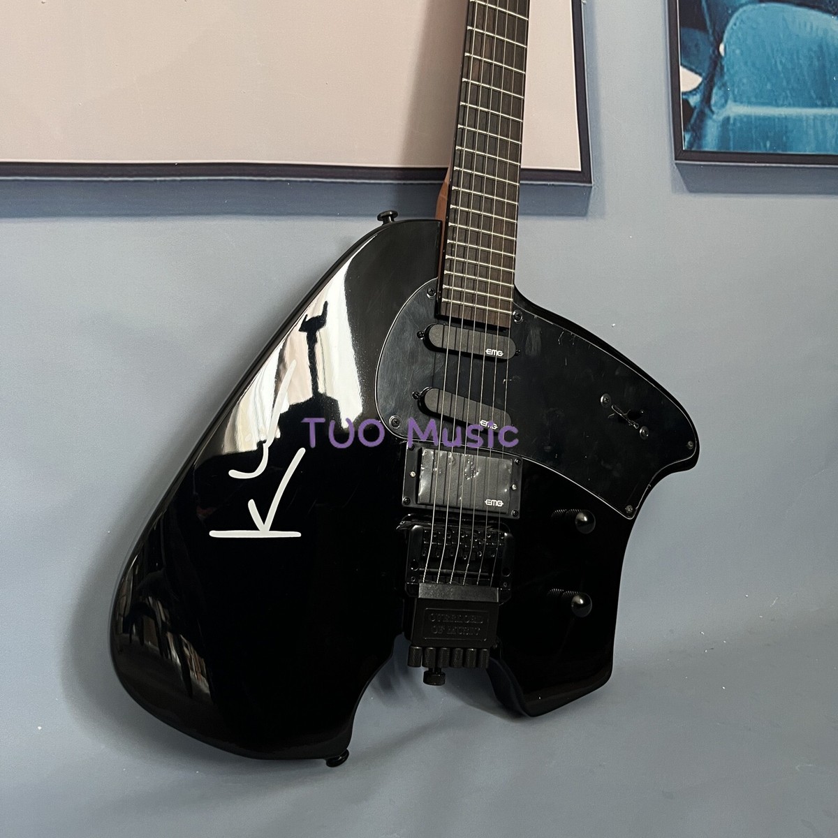 Klein Guitar モデル ケース付 軽量 クラインギタータイプ