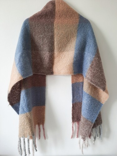 Tuch/Halstuch/ Schal blau, beige, braun weich warm gewebt New Look 184 cm x 50 cm - Bild 2 von 4