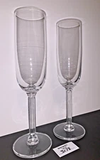 2 Ribbed Stem Champagne Flutes Clear Glass