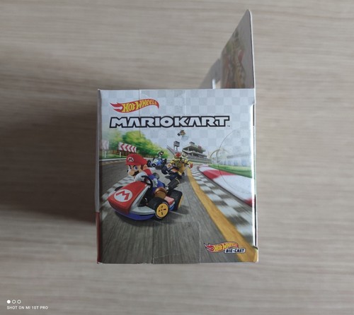 Hot Wheels Mario Kart 4 Pack - Orange Shy Guy (prima apparizione) - Foto 5 di 6
