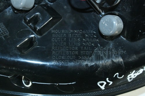 CHRYSLER PACIFICA 2017- LUZ TRASERA PORTÓN TRASERO DERECHO LED 68229026AE - Imagen 8 de 12