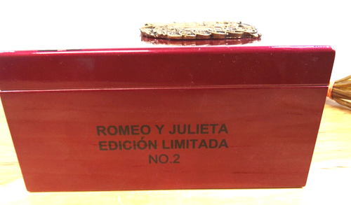 Romeo Y Julieta Cigar Box Edition Limited No 2 Solid Wood Hinged Cigar Box - Picture 9 of 10