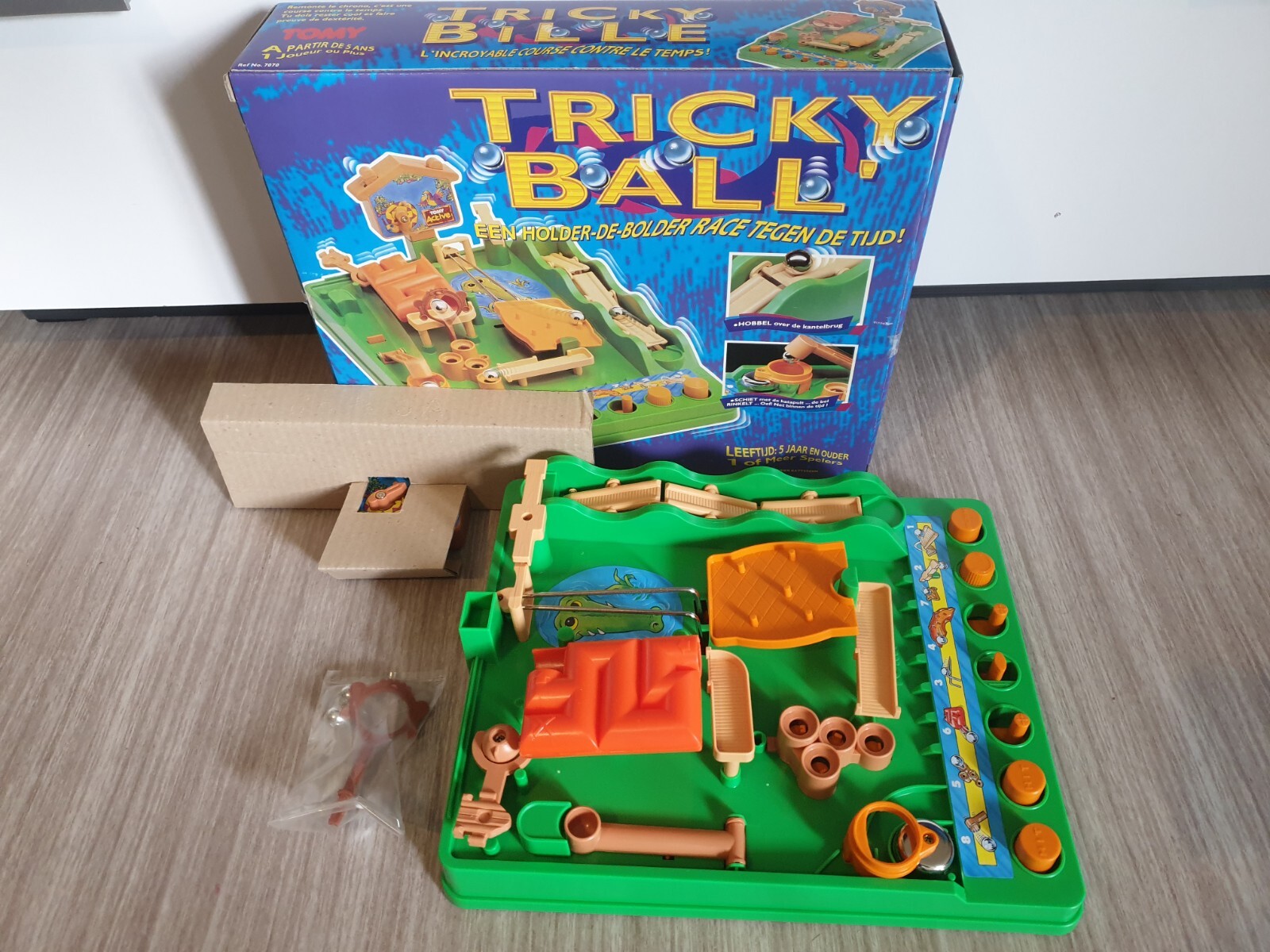 1202221 Jeu de société VF vintage tomy tricky ball bille