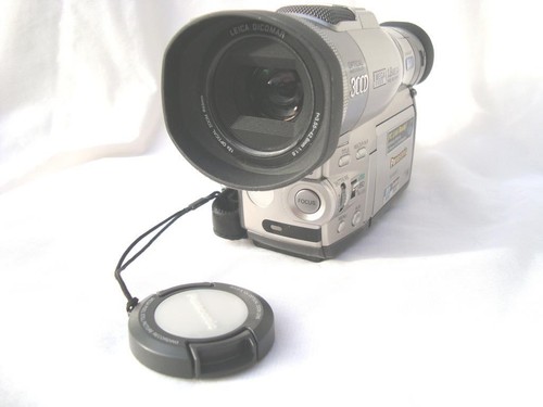 Panasonic NV-MX300B Mini DV Camcorder.3CCD. OIS.AV/DV-in.1-yr wrnty.Exclnt.Cond.