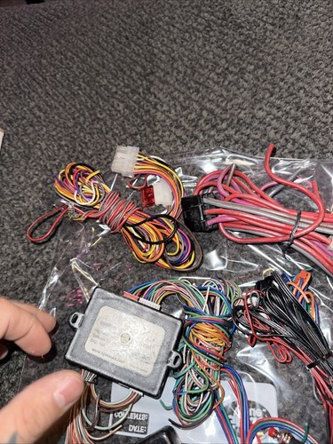 Crimestopper RS7-G5 2-way LCD Remote Start & Keyless Entry with Trunk Release - Picture 5 of 7