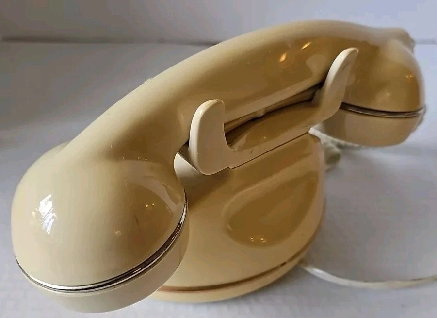 Teléfono de escritorio con cable vintage Paramount Natalie HCTTI329 modelo MCM pulsador. Foto 3 de 4