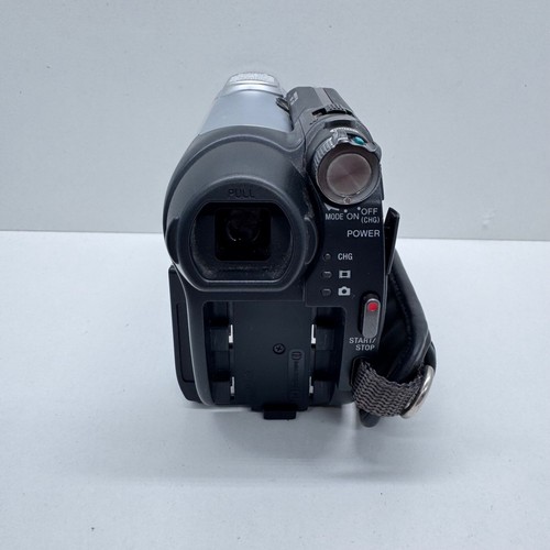 Sony Handycam DCR-DVD608 Mini DVD Camcorder Video Camera *FOR PARTS/REPAIR* - Picture 2 of 7