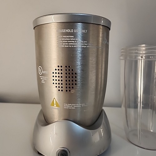 NutriBullet NB-201 Magic Nutri Bullet 900 Series Blender 900 Watt Motor Base Cup - Picture 4 of 18