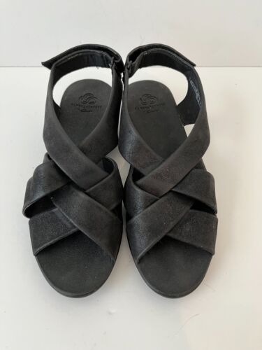 Cloudsteppers by Clarks Caddell schwarze Riemchen-Sandalen Keilabsatz Klettverschluss Größe 6M