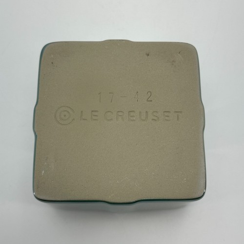 Le Creuset Steingut Deckel Cocotte perlgrün Artischaut Geschenkbox Auflaufförmchen - Bild 7 von 9