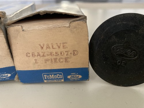 Three NOS Ford C6AZ-6507-D Engine Valve In Original Boxes - Picture 2 of 2