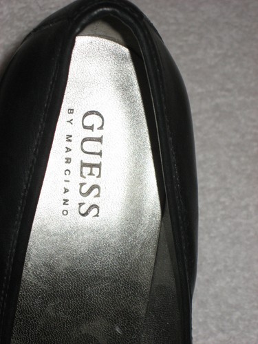 Bomba de cuero para mujer Guess by Marciano, talla 9M excelente estado - Imagen 5 de 9