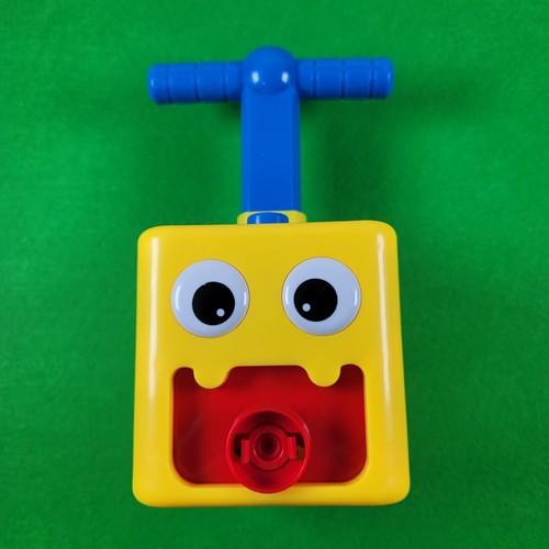 Ontel Balloon Zoom - Ballonbetriebenes Autorennen und Raketenwerfer Spielzeug Set - Bild 8 von 17