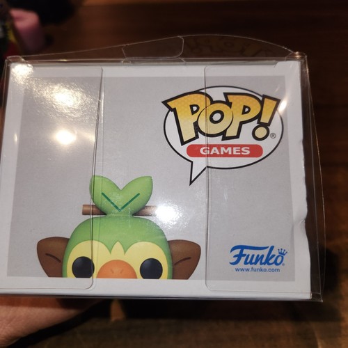Funko Pop Pokemon Lote de 4 en Fundas Protectoras, Grookey Pichu Aipom Cubone - Imagen 19 de 23