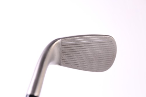 Cleveland Smart Sole Full-Face 42* Chipping Wedge RH 34 in Graphite Shaft Ladies - Picture 5 of 8