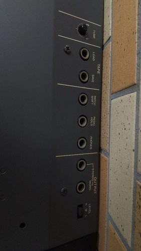 Roland JUNO-106 PROGRAMMABLE POLYPHONIC SYNTHESIZER 61-Key AC100V 50/60Hz 20W - Picture 7 of 9