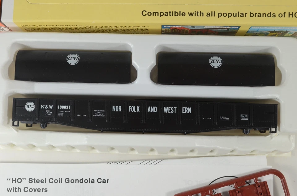 Con-Cor HO Norfolk & Western #198031 Coil Gondola with Covers & Load 0001-009063 - Image 2 of 4