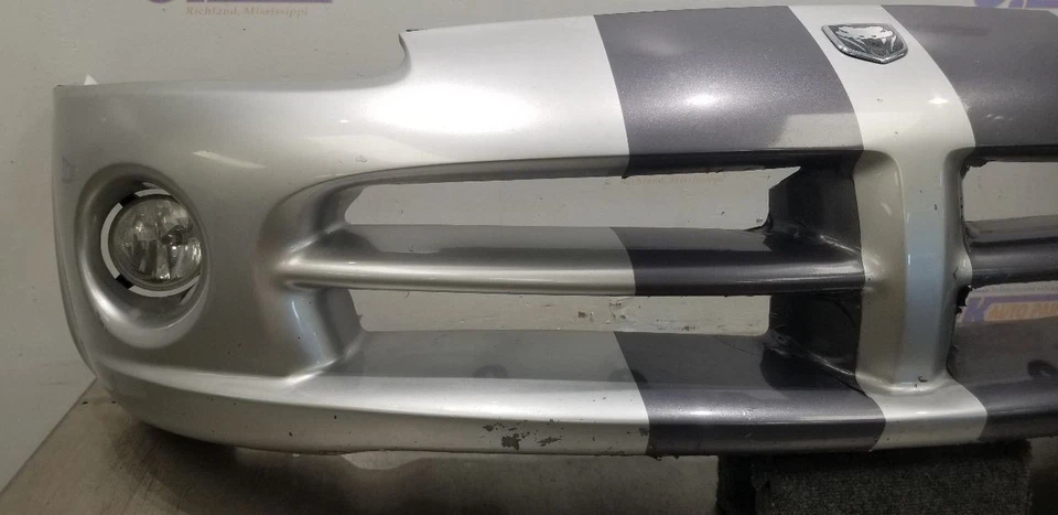 04 DODGE VIPER GEN 3 FRONT BUMPER ASSEMBLY SILVER WITH GRAY STRIPES Foto 4 de 4