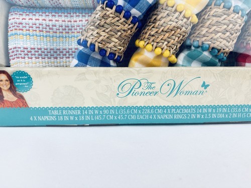 Pioneer Woman Chunky Stripe Table Linens 13 Piece Set Napkin Rings Placemats NEW - Picture 2 of 8