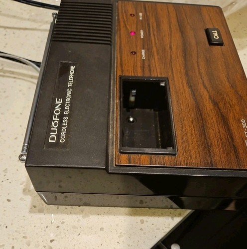 Radioshack Duofone ET-300 telefono cordless vintage 1979 e base anni 70 look legno - Foto 5 di 7
