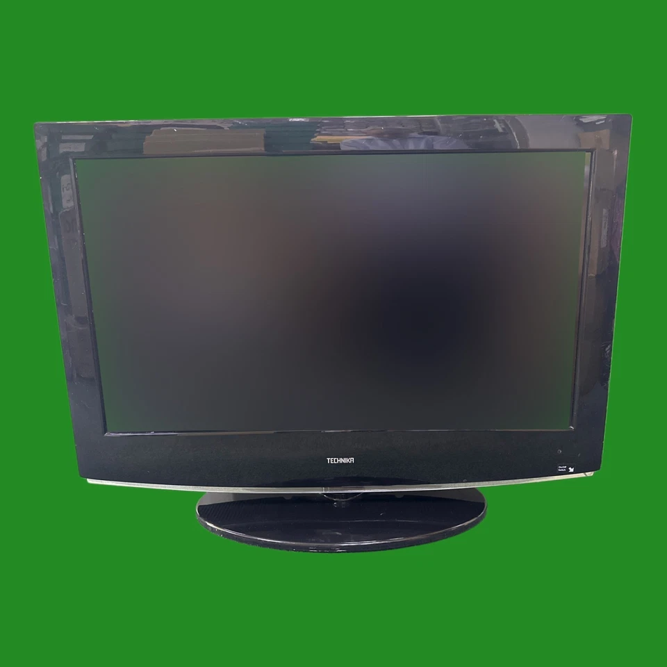 Technika 32'' LCD TV & Built in DVD, 32-310B, HDMI Used, Working but Low Volume - Image 2 of 4