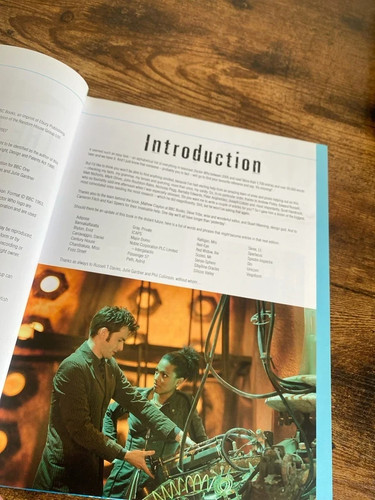 Doctor Who: The Encyclopedia Hardback Book Gary Russell - Picture 4 of 5