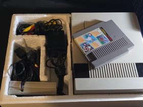 Nintendo NES Console Challenge Set