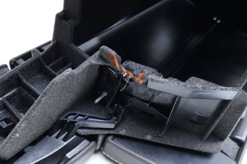 2013-2016 MERCEDES-BENZ GL450 X166 - Front Center Armrest / ARM REST - Picture 5 of 9