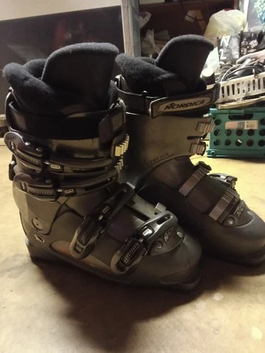Nordica Snowboard/Ski Boots Men's You T5.2W (25.5)