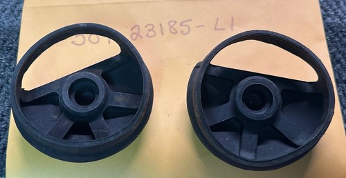 NOS Yamaha 509-23185-L1 YZ125 YZ175 YZ250 YZ400 1976 Air Valve Cover QTY. 2=Set - Picture 2 of 2