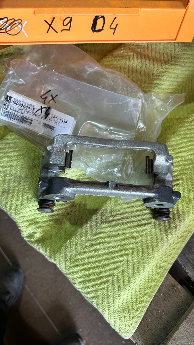 NEU MB SPRINTER W906 HINTEN RECHTS BREMSSATTEL CARRIER A0004206415 