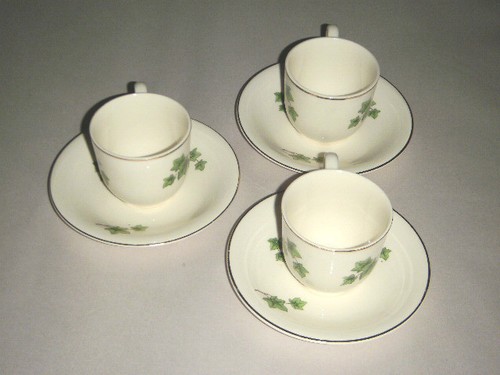 VINTAGE PADEN CITY POTTERY GREEN IVY 6 PIECE SET CUPS & SAUCERS GOLD TRIM 3 OZ - Picture 2 of 7