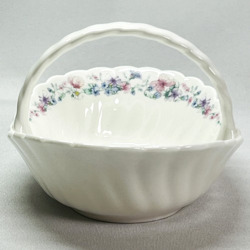Wedgwood Porcelain Vintage Swirl Basket Angela Pink Purple Blue Floral 1980 - Picture 4 of 7