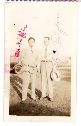 Autógrafos de piloto Hugh Herndon, Benny Griffin en 2 portadas y foto 1935 - Imagen 2 de 5
