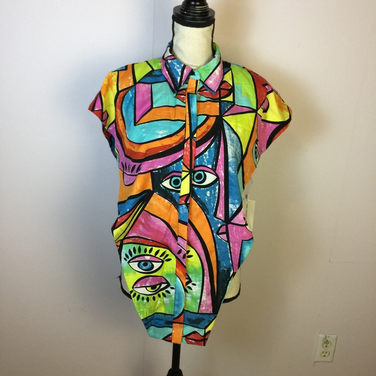NWT Live 4 Truth Button up Shirt Cape Sz M Womans Colorful