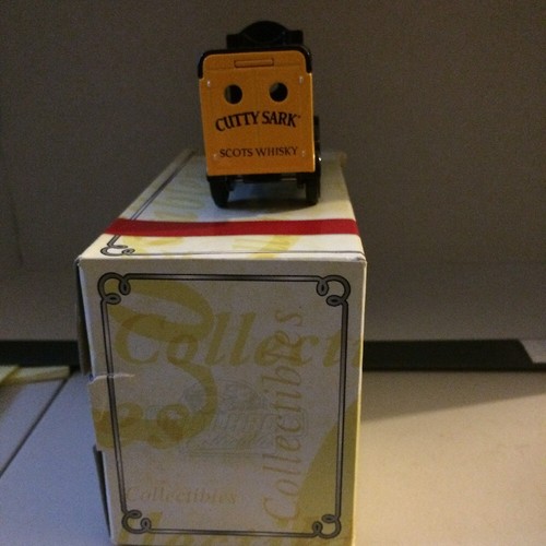 Cutty Sark Car Matchbox Collectibles Yellow - Picture 2 of 9