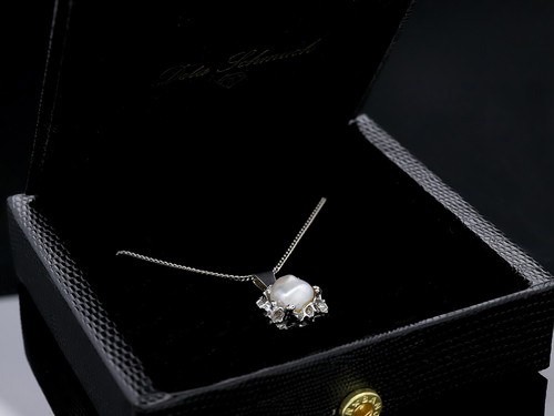 pendentif vintage chaîne mer du Sud perle d'élevage or 585 14 carats valeur : 2 000 euros - Photo 6/6
