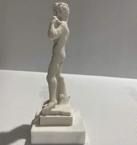 Michelangelo’s Statue of the David Resin Marble base Made in Italy - Picture 2 of 7