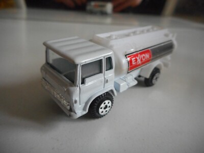 Yatming Truck ''Exxon'' in weiß