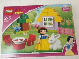 lego duplo snow white