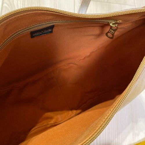 IL BISONTE Half Moon Shoulder Bag Leather Silver H8.66 × W12.2 w/ Dust Bag gift - Picture 9 of 9