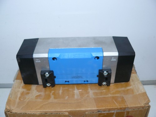 FESTO ELECTRIC VL-5/3G-D-3-C 151867 PNEUMATIC VALVE -0.9-16 BAR - Picture 3 of 4