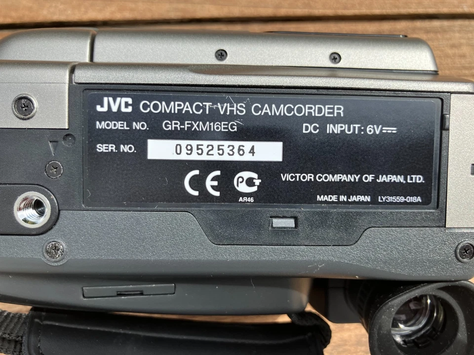 JVC GR-FXM16EG COMPACT VHS CAMCORDER - gebraucht - ungetestet - Bild 2 von 4