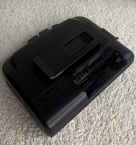 Sony Walkman WM-FX101 AM/FM Cassette Player Instructions Ear Buds READ DETAILS - Picture 9 of 10