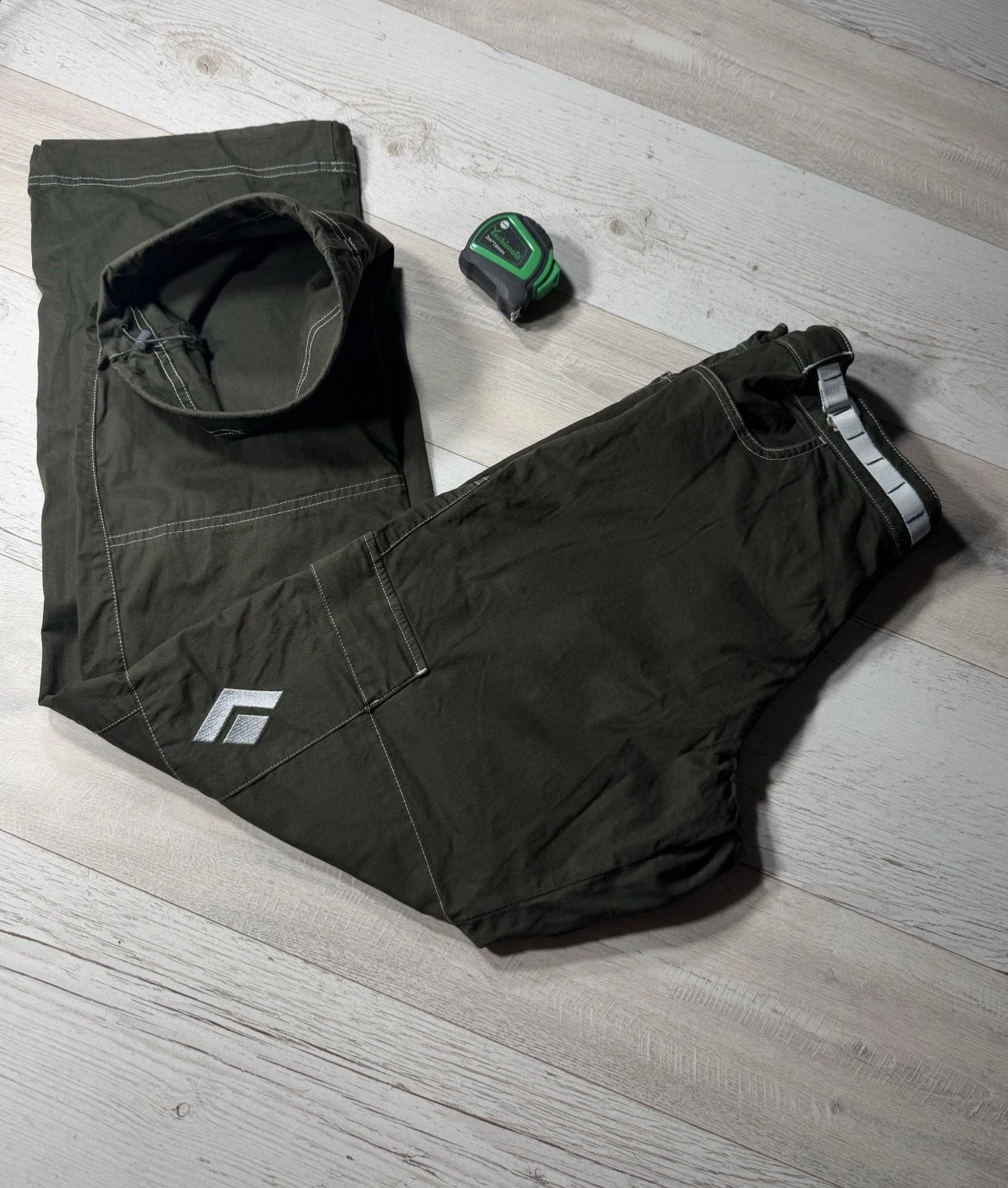 Black Diamond Men’s Climbing Hiking Pants Size M Olive Green Outdoor Nylon cargo
Opens in a new wind