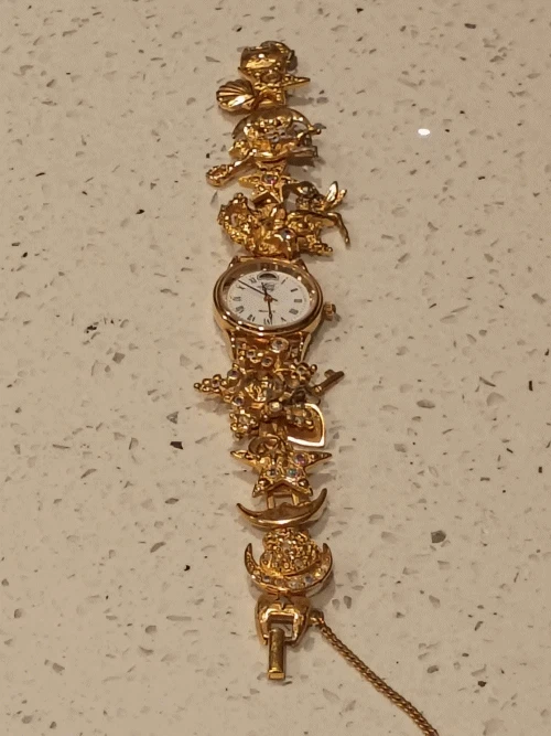 Kirks Folly Moonphase Womens Watch Jacks 24mm Charm BROKEN FOR PARTS REPAIR Vintage 90s Kirks Folly Gold Tone Moon Phase Celestial Charm  main image 4